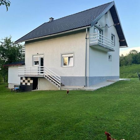 Apartman Mile - Holiday House Смолянац Экстерьер фото